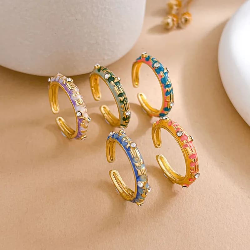 Plume Adjustable Ring